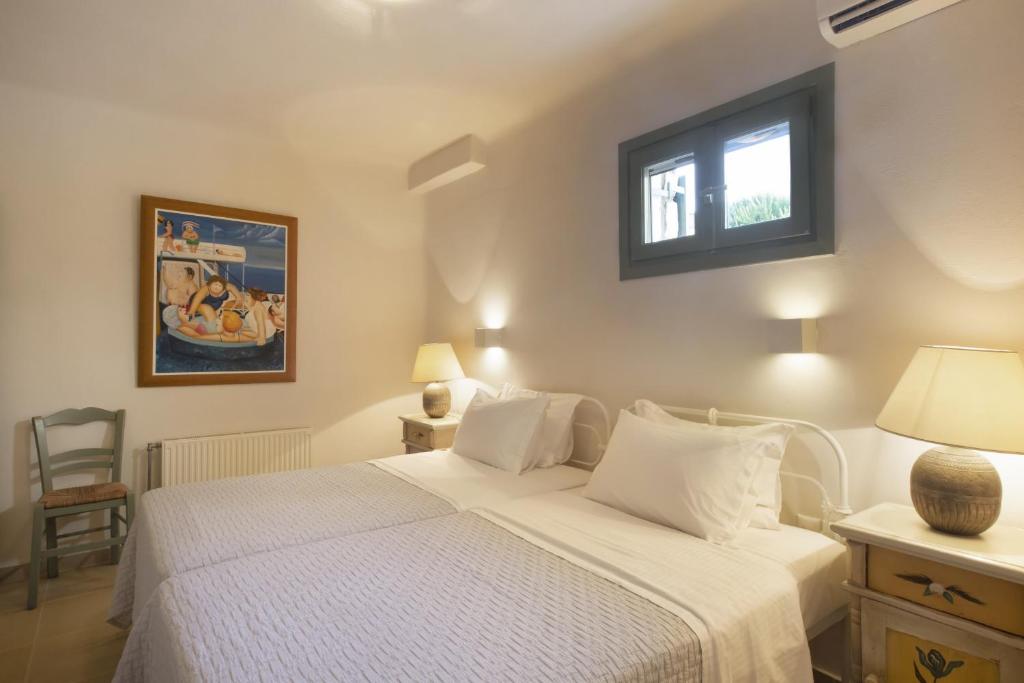 Posteľ alebo postele v izbe v ubytovaní Villa Erato · Ideal family Villa for 8 - Pool, Sea Views