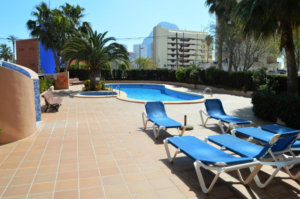 Bazén v ubytování Cozy apartment on the beach of Calpe nebo v jeho okolí