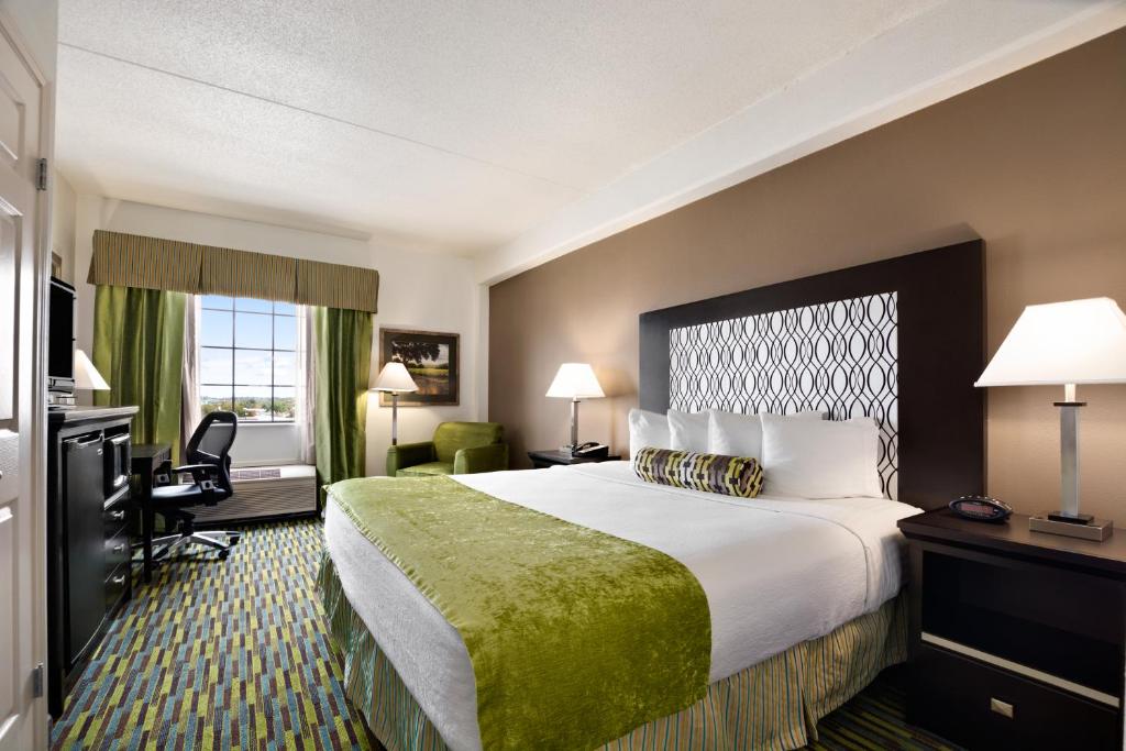Wyndham Garden Wichita Downtown - Salle King