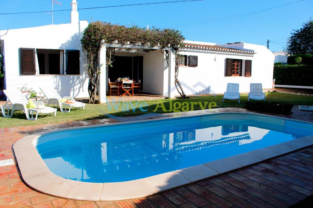 Bazén v ubytování Casa da Hera in Tavira by Wave Algarve nebo v jeho okolí