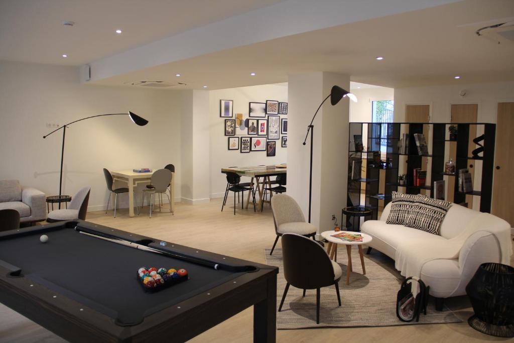 Zdjęcie z galerii obiektu FINESTATE Coliving Mairie d'Issy w mieście Issy-les-Moulineaux