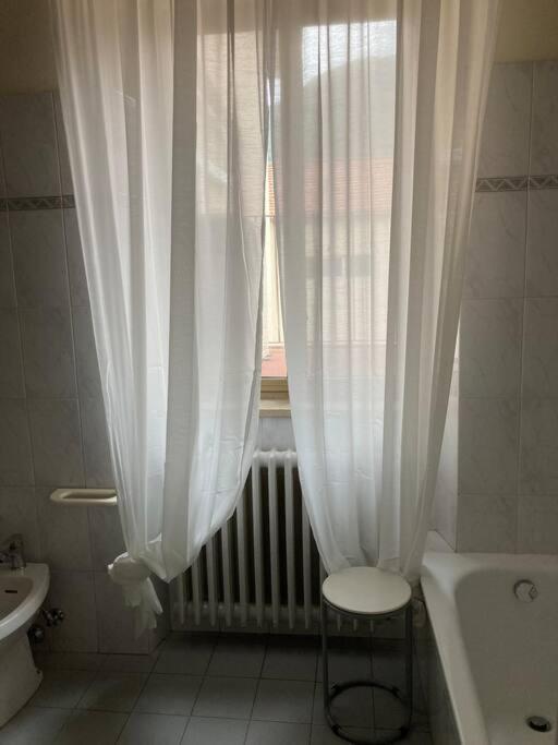 A bathroom at Casa Nina, intero appartamento