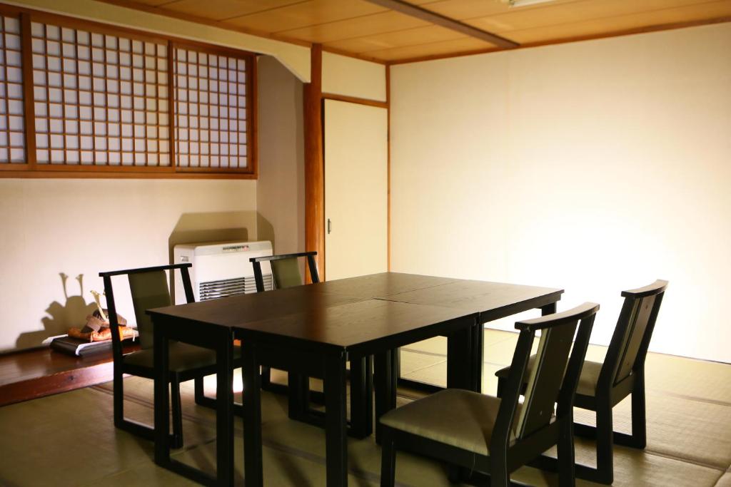 Fotografie z fotogalerie ubytování Shosenkaku v destinaci Nagano