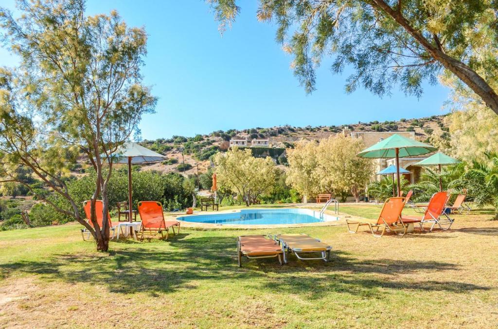 The swimming pool at or close to Petra-Mare 8