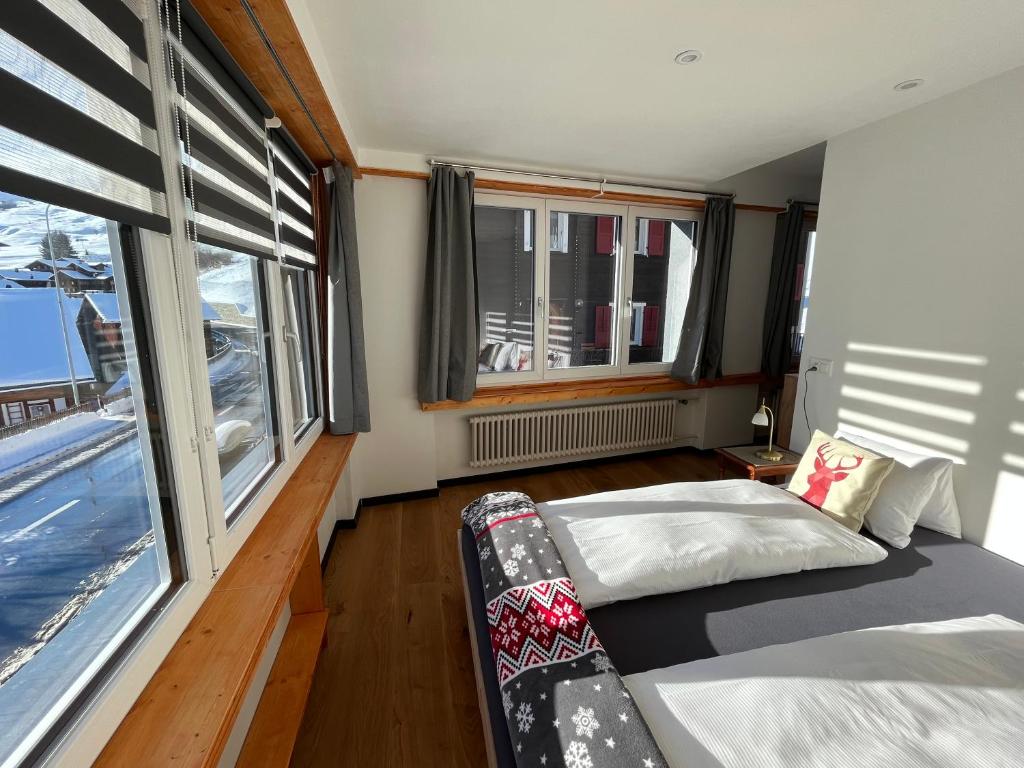 Mountain Lodge Sedrun - Superior Quadruple Room