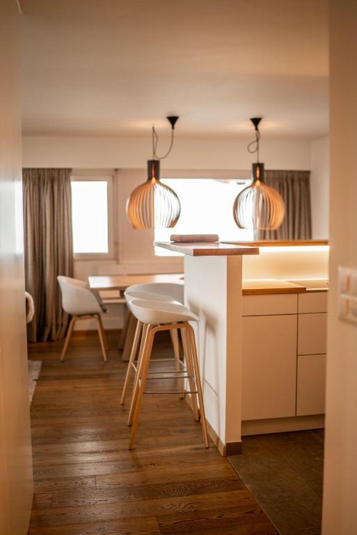 Olympic R2 - pied des pistes - carless holidays! - Resim 23