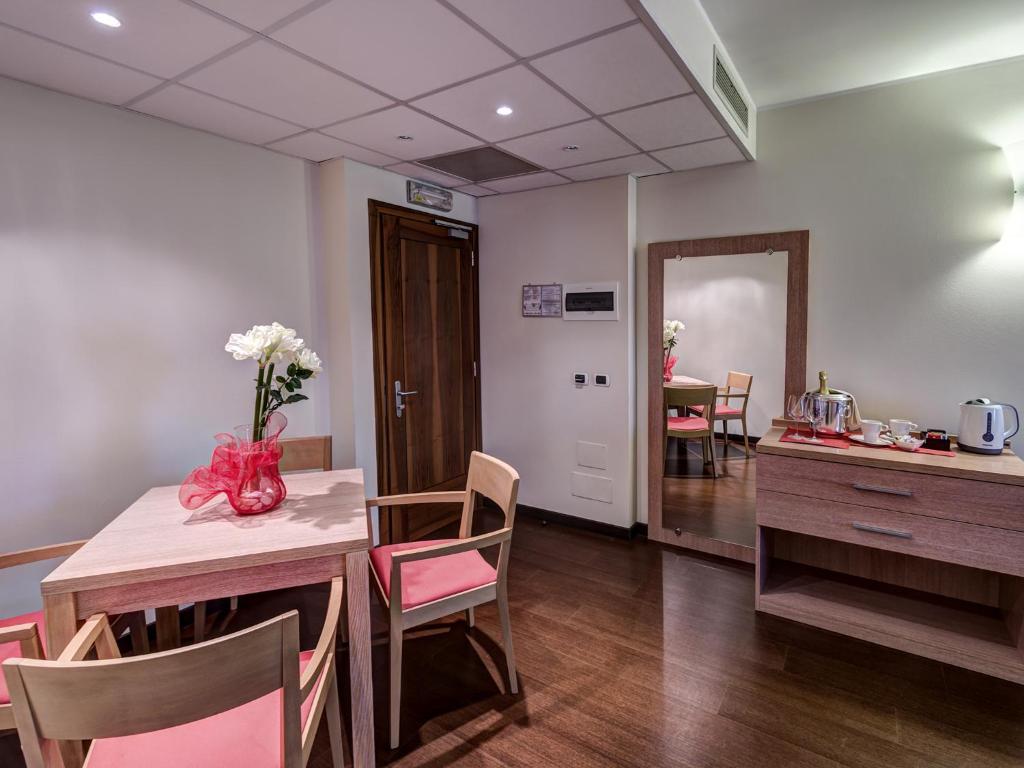 Fotografie z fotogalerie ubytování Hotel Capital v destinaci Rovigo