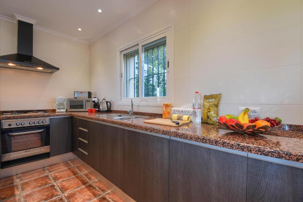 A kitchen or kitchenette at Familia