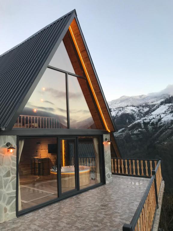 Vadi Kaya Dağ Evleri