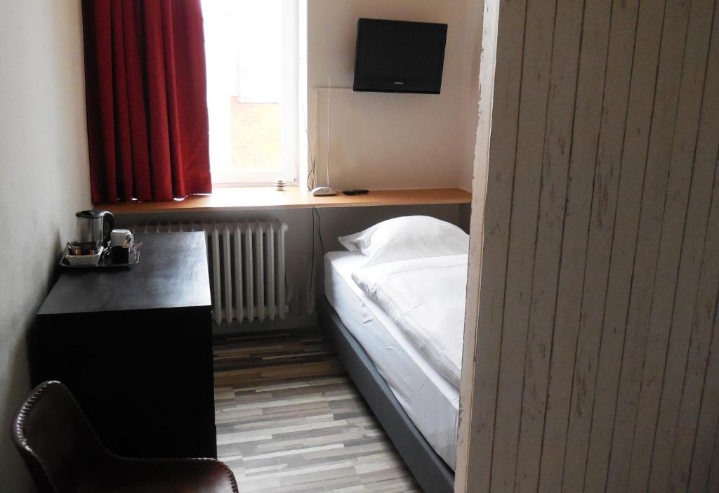 Hotel Liegeplatz 13 Kiel by Premiere Classe - Single Room