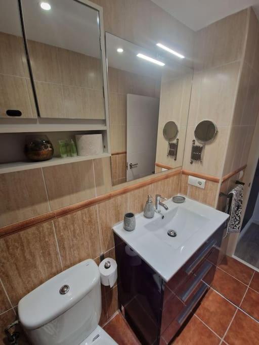 Koupelna v ubytování Luxury Beach House with Terrace San Juan Alicante