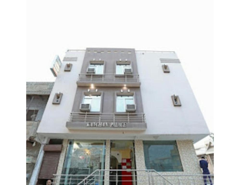 Hotel Kanchan palace, Vrindavan