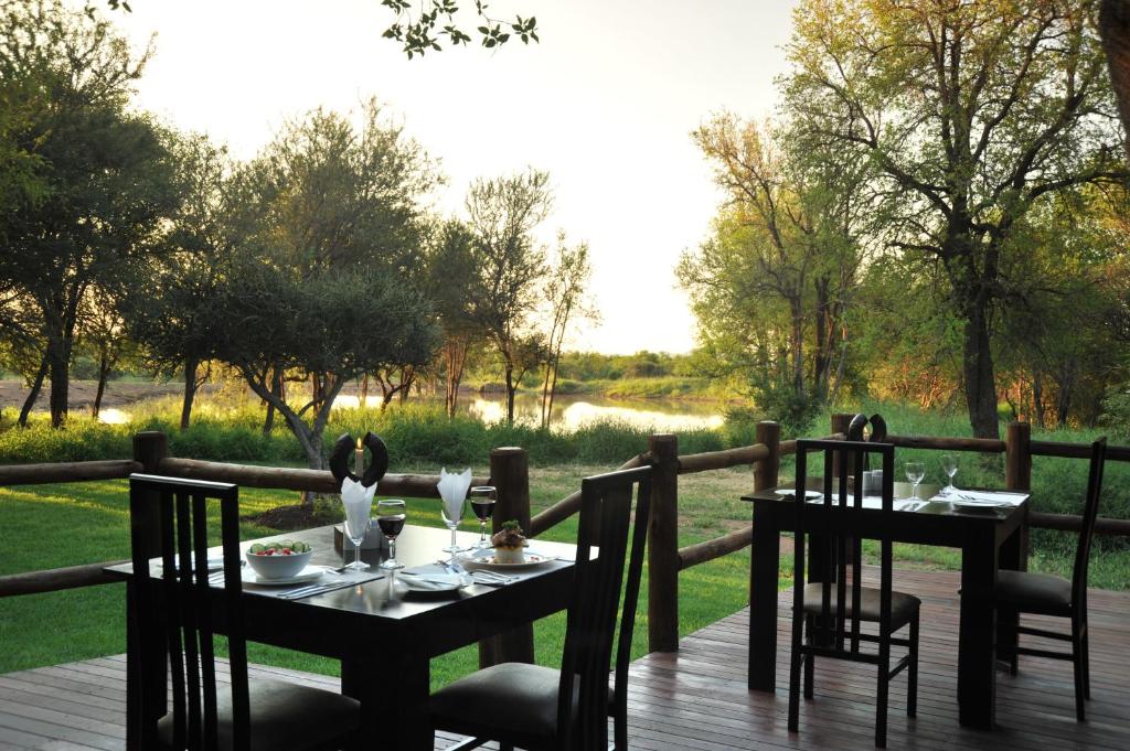 Zahrada ubytování Black Rhino Game Lodge