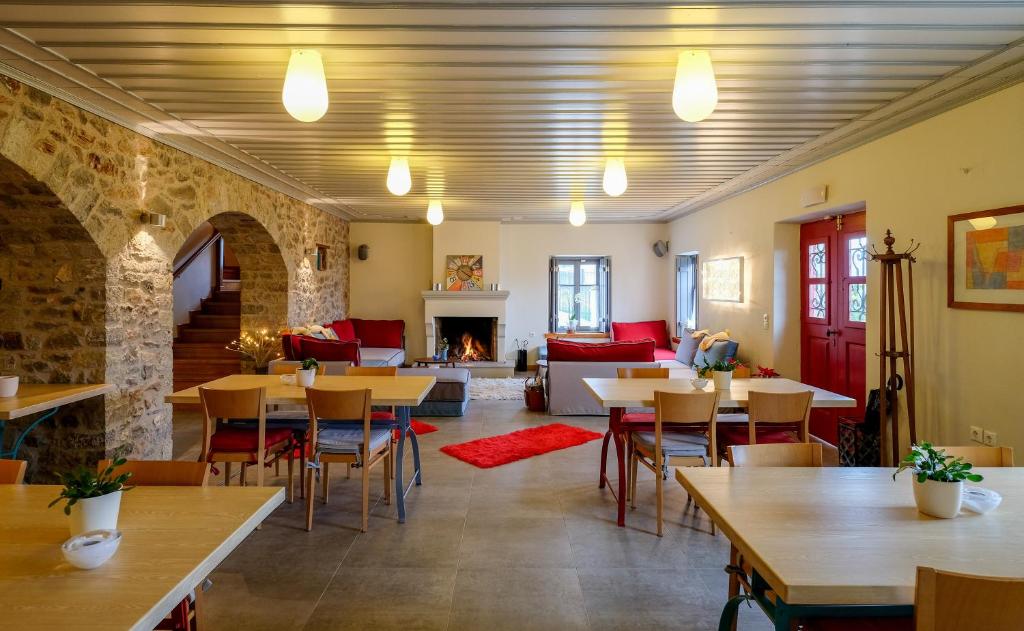 Posezení v ubytování Kyriaki Guesthouse & Suites