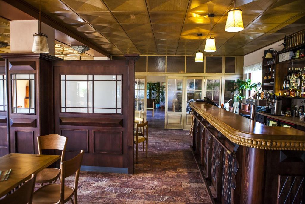 Salone o bar di Hotel Racek