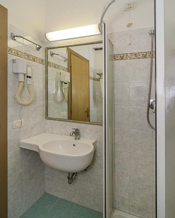Hotel Nedy - Chambre Double Économique