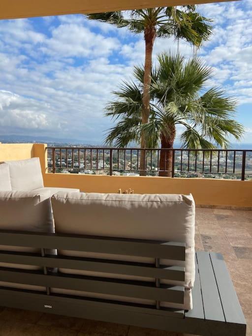Balkón alebo terasa v ubytovaní Elegant apartment, stunning views, fully renovated in la Hacienda del Senorio de Cifuentes