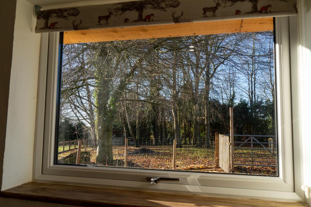 Rose Hideaway - Forest of Dean Cosy Cabin Retreat - Chalet D'une Chambre