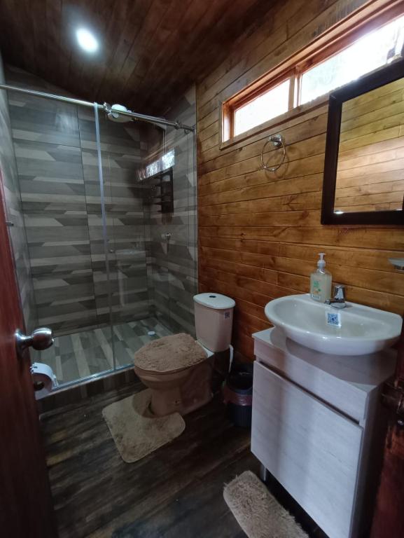 Koupelna v ubytování Casa en el Árbol Guatavita