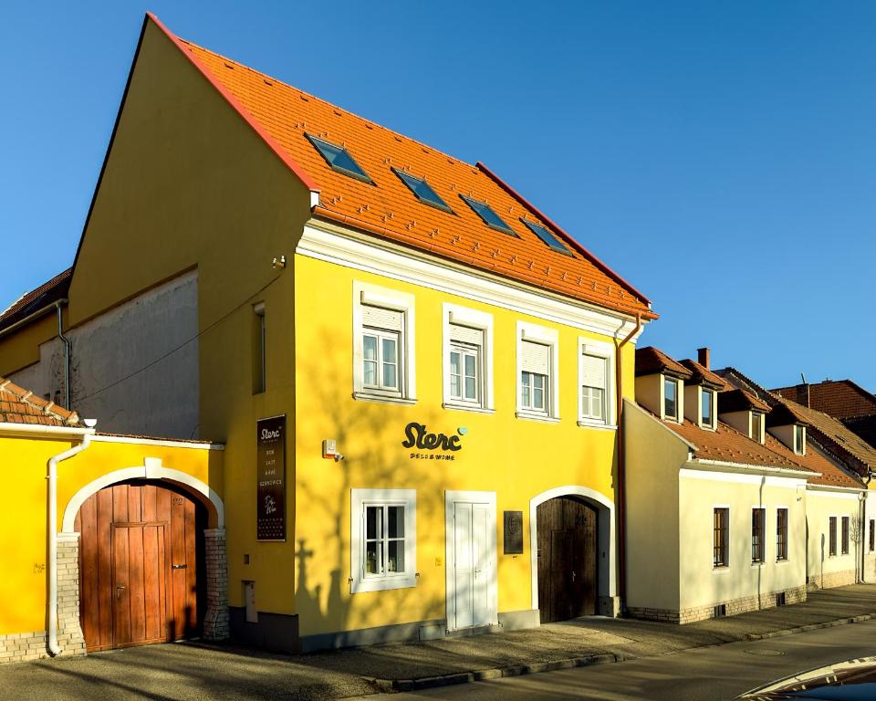 Budova, v ktorej sa apartmán nachádza