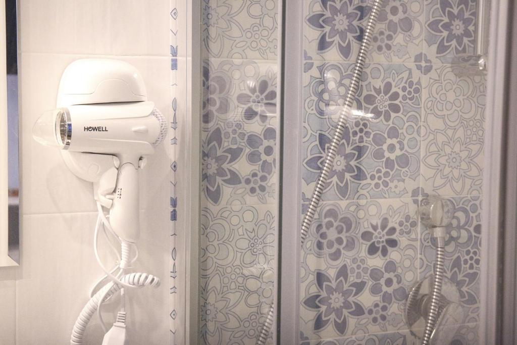 A bathroom at La Baia Di Partenope