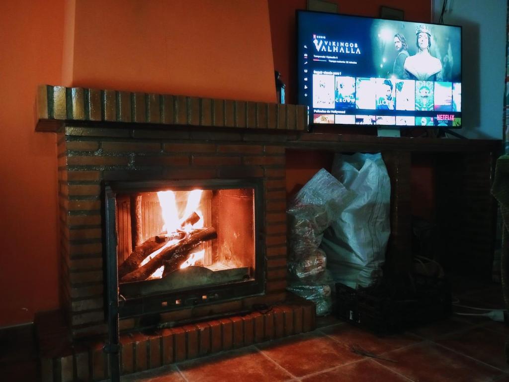 Casa Rural Agua de Azahar Chimenea