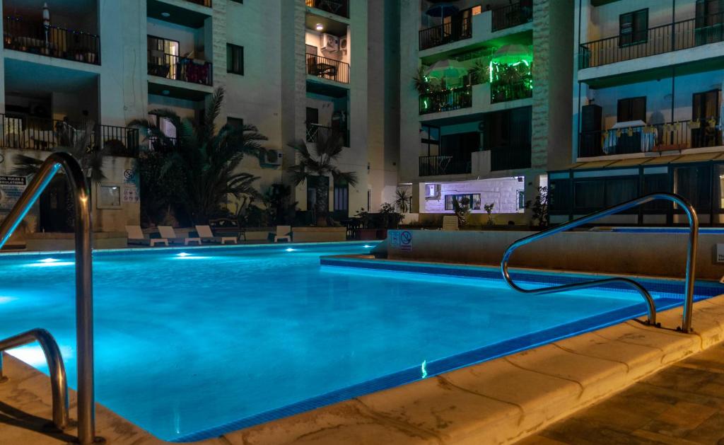 Traditional Maltese Apartment 3Bdr 2 Bth Terrace, St Paul's Bay