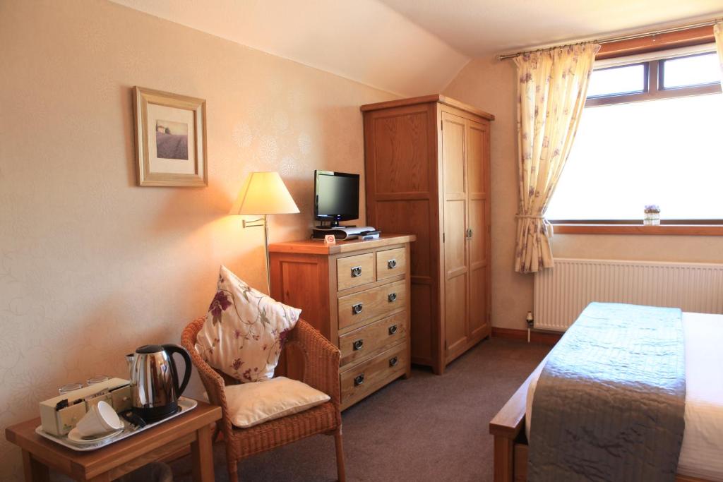 Ardlinnhe Bed & Breakfast - Double Room With Lake View