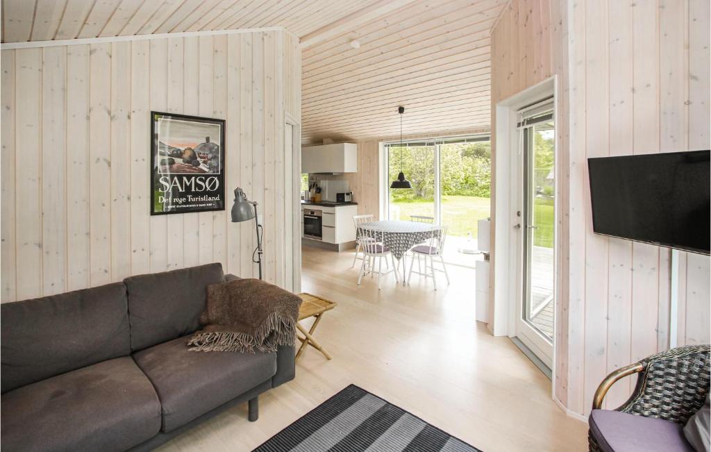 Posezení v ubytování 2 Bedroom Pet Friendly Home In Samsø