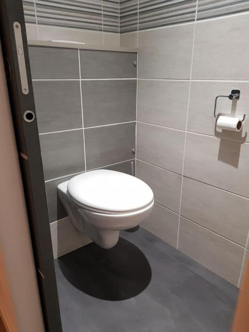 Kúpeľňa v ubytovaní Gîte avec Piscine Proche de Carcassonne
