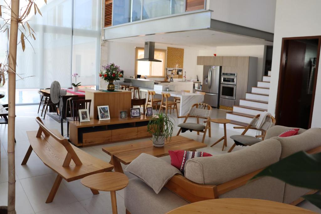 Casa Resort & Tennis court - Luxe Villa