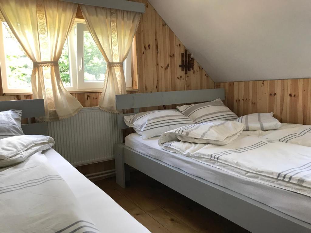 Vén Fenyő Kunyhó - Vakantiehuis Met Vier Slaapkamers