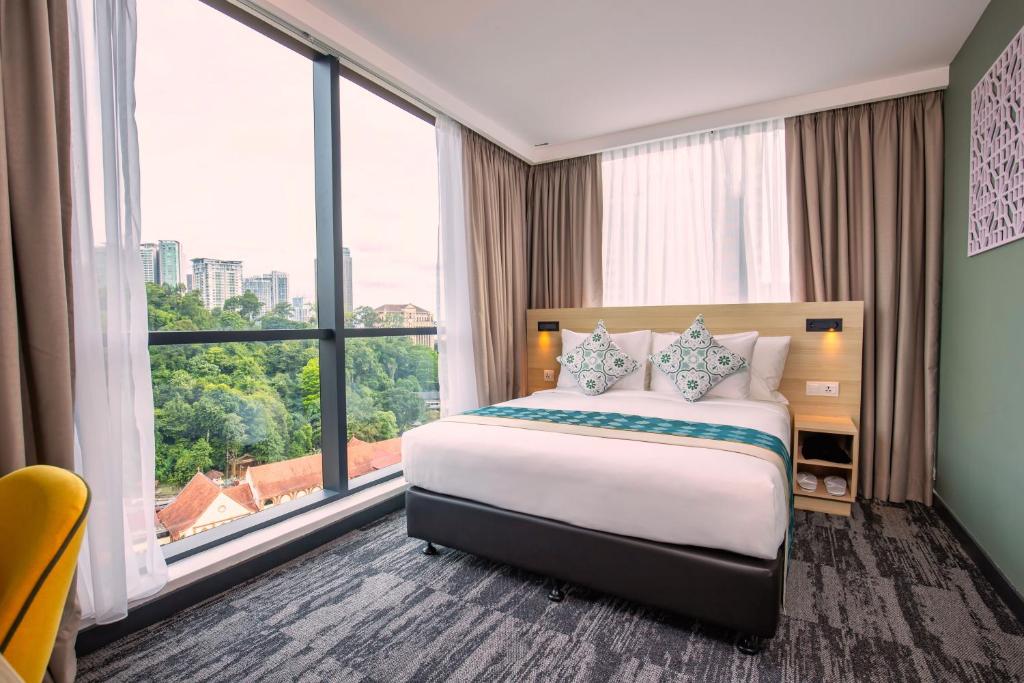 Santa Grand Signature Kuala Lumpur - Mme Diva