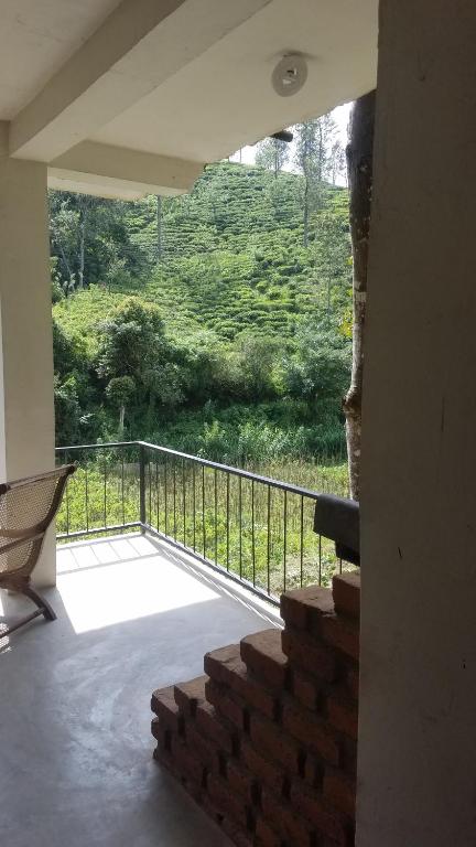 Balkón nebo terasa v ubytování Ayubo Ella - Bed & Breakfast