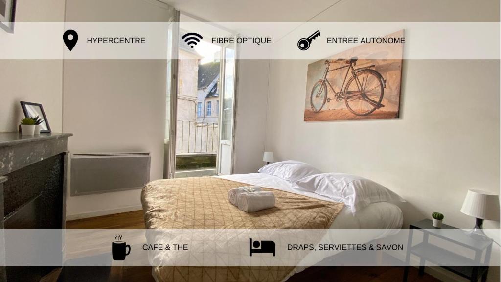 - une chambre avec une peinture murale sur vélo dans l'établissement L'occasion d'une pause, à Nevers