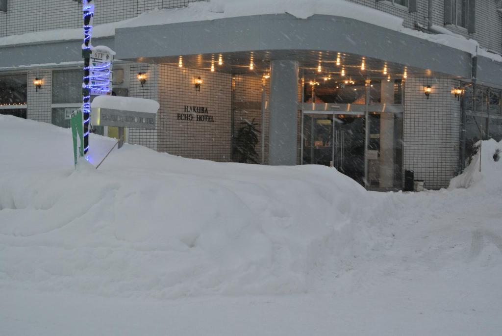 Hakuba Echo Hotel and Apartments v zimě