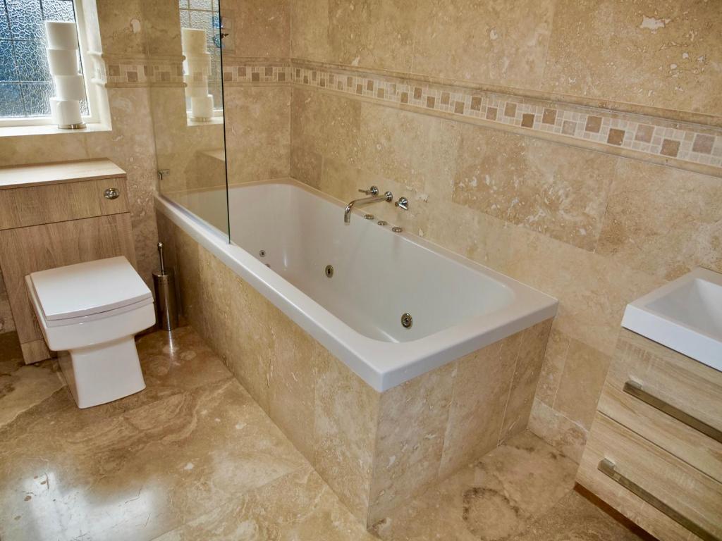 Deluxe 4 5 Bed Hot Tub Cinema Room 15 - Casa De Vacaciones
