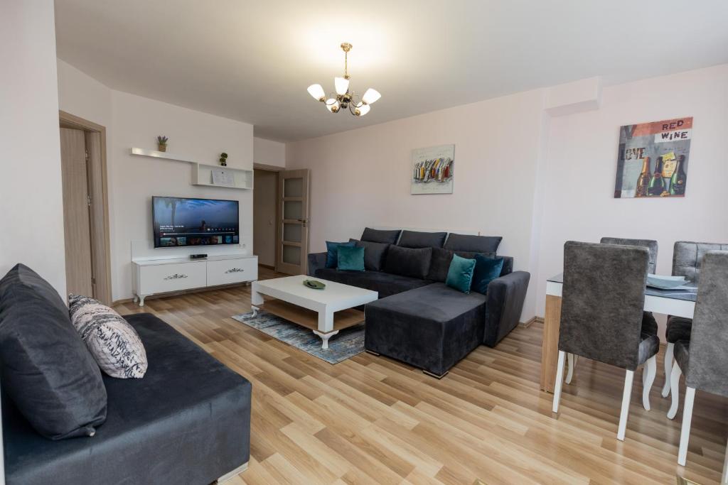 Posezení v ubytování Dodona ApartHotel in Prishtina