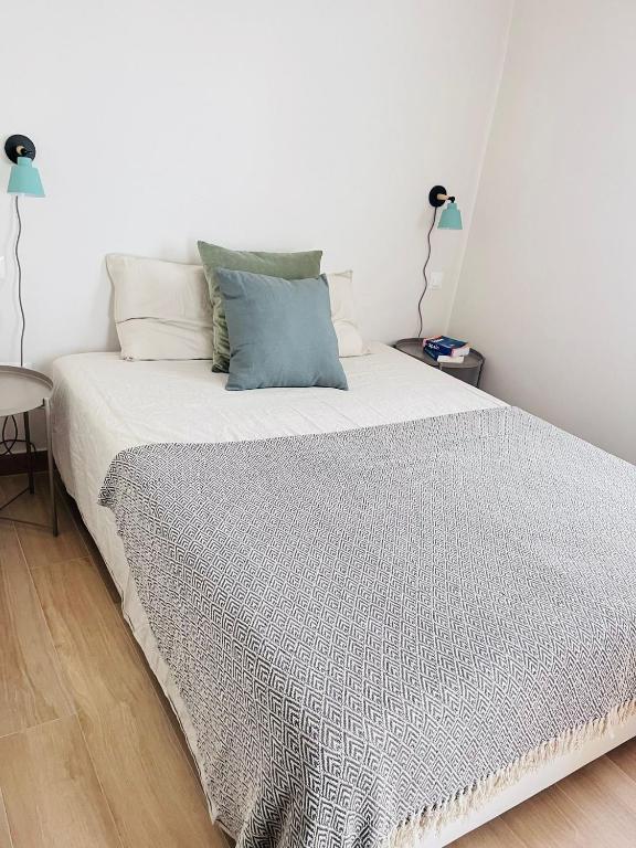 Posteľ alebo postele v izbe v ubytovaní Brandnew beachfront appartment