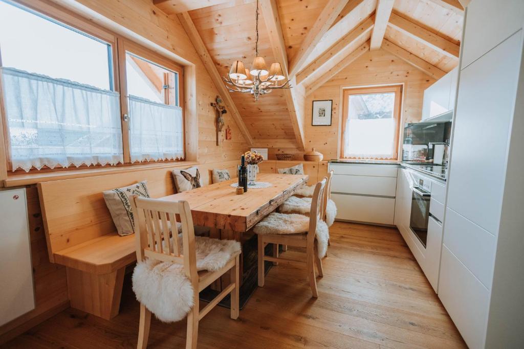 Kuchyň nebo kuchyňský kout v ubytování Chalet Aconitum