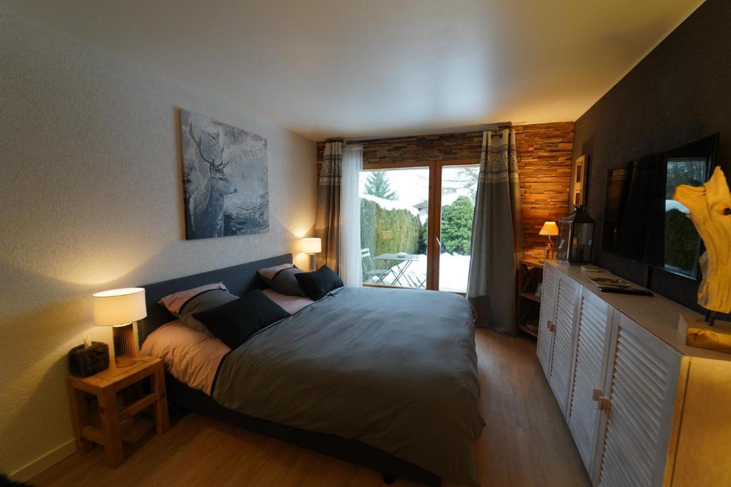 Superbe studio avec parking privé - Studio Met Uitzicht Op De Bergen