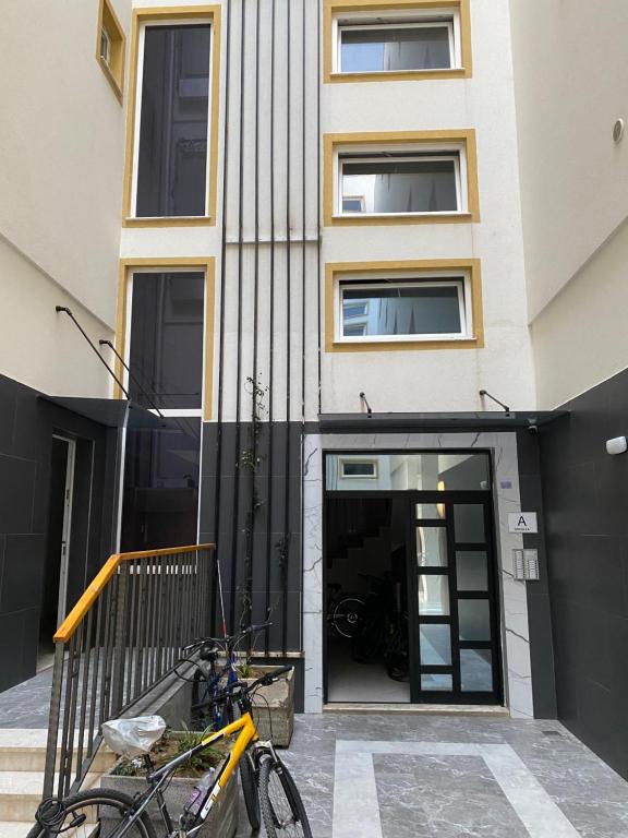 Jon's Duplex - Image 6