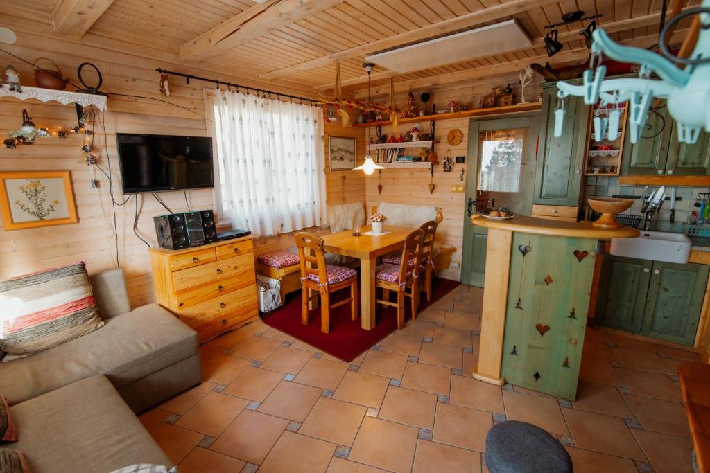 Kuchyň nebo kuchyňský kout v ubytování Chalet Alpinka