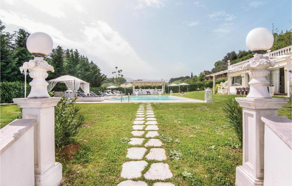 The swimming pool at or close to 2 Bedroom Stunning Home In Roma