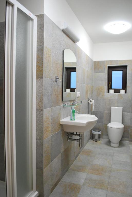 Koupelna v ubytování Apartmány Cestář Boží Dar
