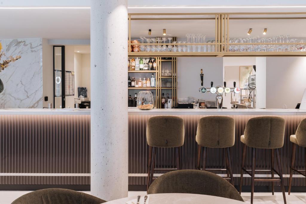 Lounge oder Bar in der Unterkunft The CORNR Hotel