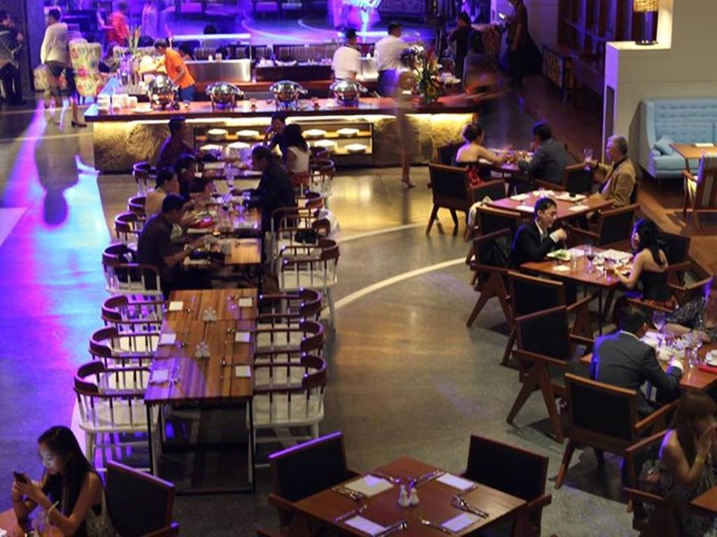 Restaurace v ubytování TS SUITES Seminyak Bali