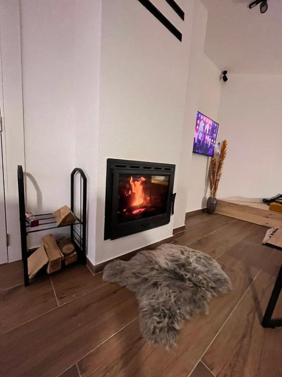 TV a/nebo společenská místnost v ubytování Villa Luce