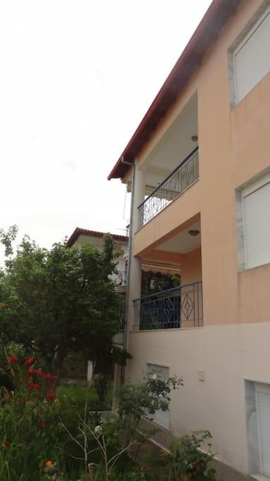 Budynek, w którym mieści się apartament