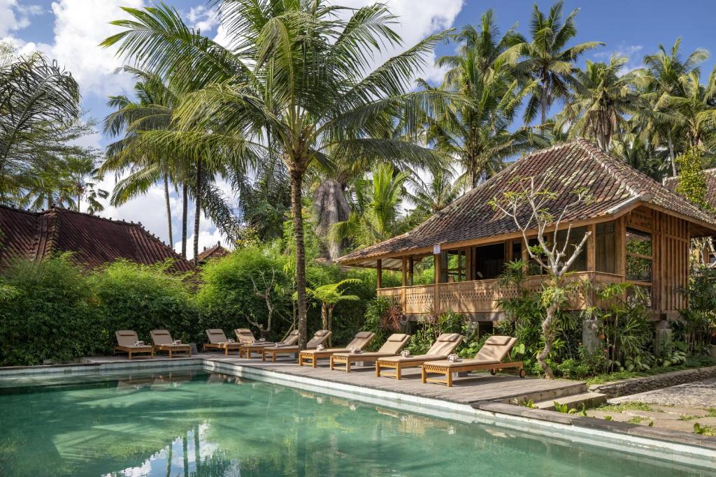 RUMAH KAYU RESORT